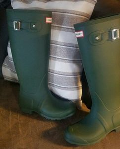 New Matte Green Hunter Designer Boots size US 6